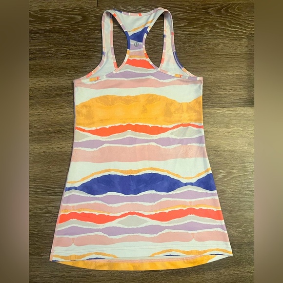 Lululemon Cool Racerback in Bleacher Stripe White Iris Flower Size 4 - Picture 6 of 6